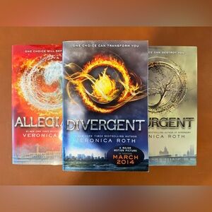 Divergent Series Book Set by Veronica Roth